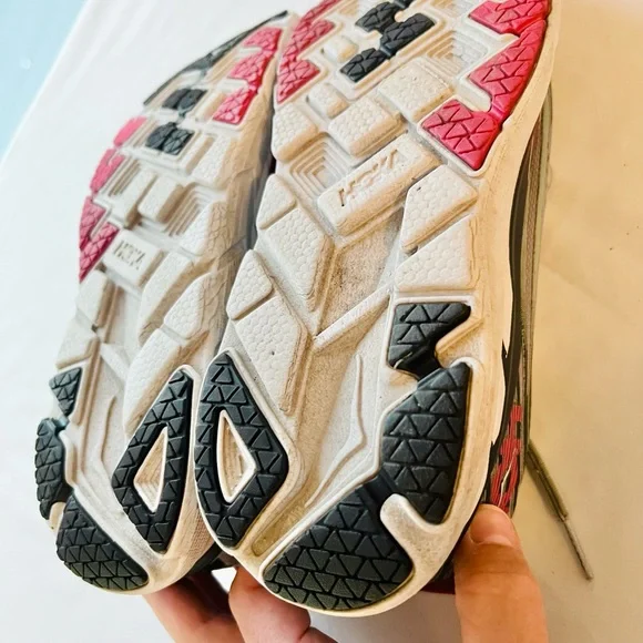 HOKA ONE ONE CLIFTON WOMEN’S Shoe size 7 - Picture 9 of 13